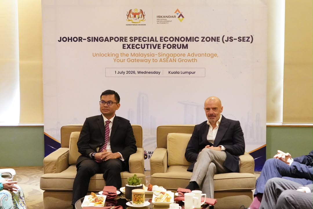Amb Langella with Economy Minister